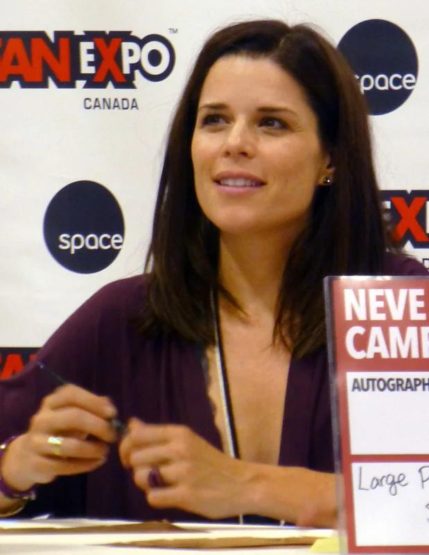 Neve Campbell birth chart